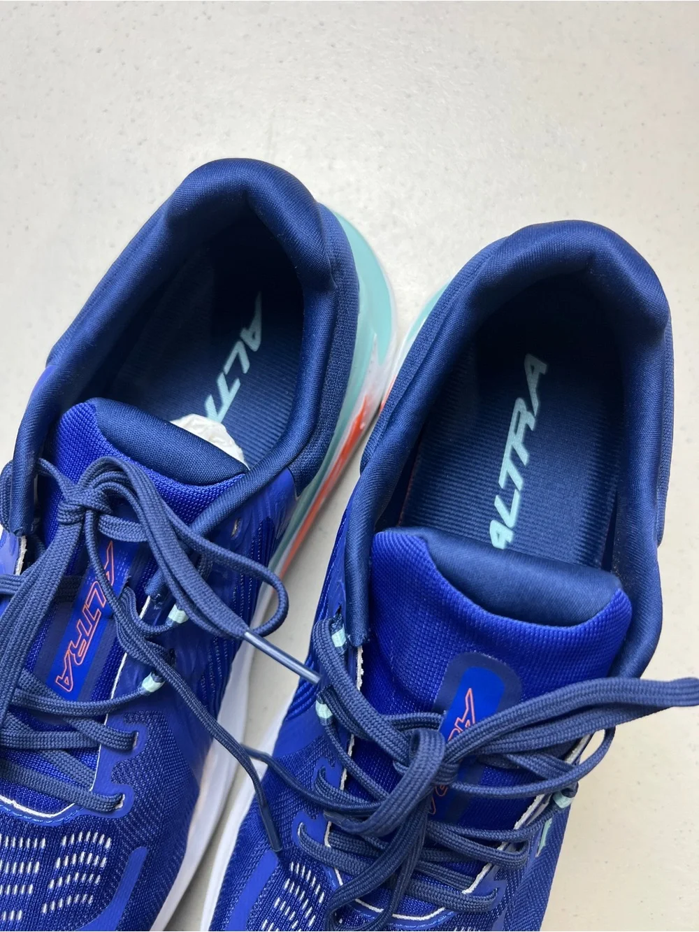 Altra Paradigm 7 Road-Running Shoes - Men's Size 10.5